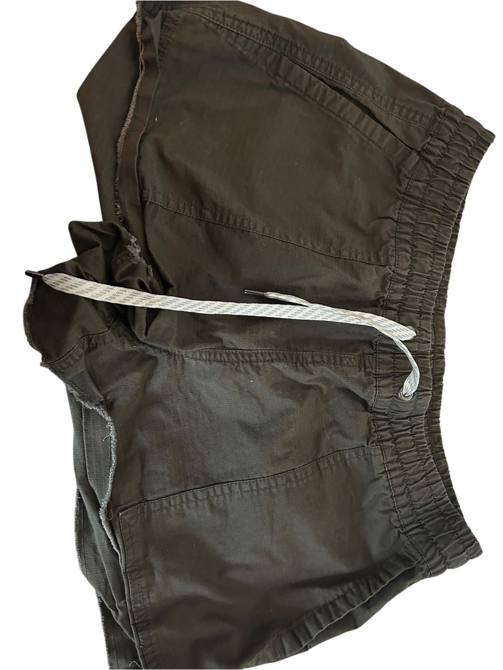 Vuori Casual Drawstring Shorts in Dark Olive small